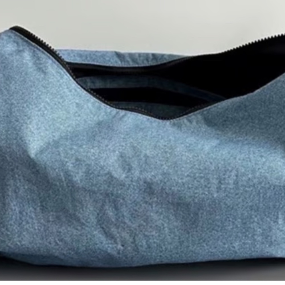 Baggu Large Crescent Bag - Digital Denim - Picture 5 of 8